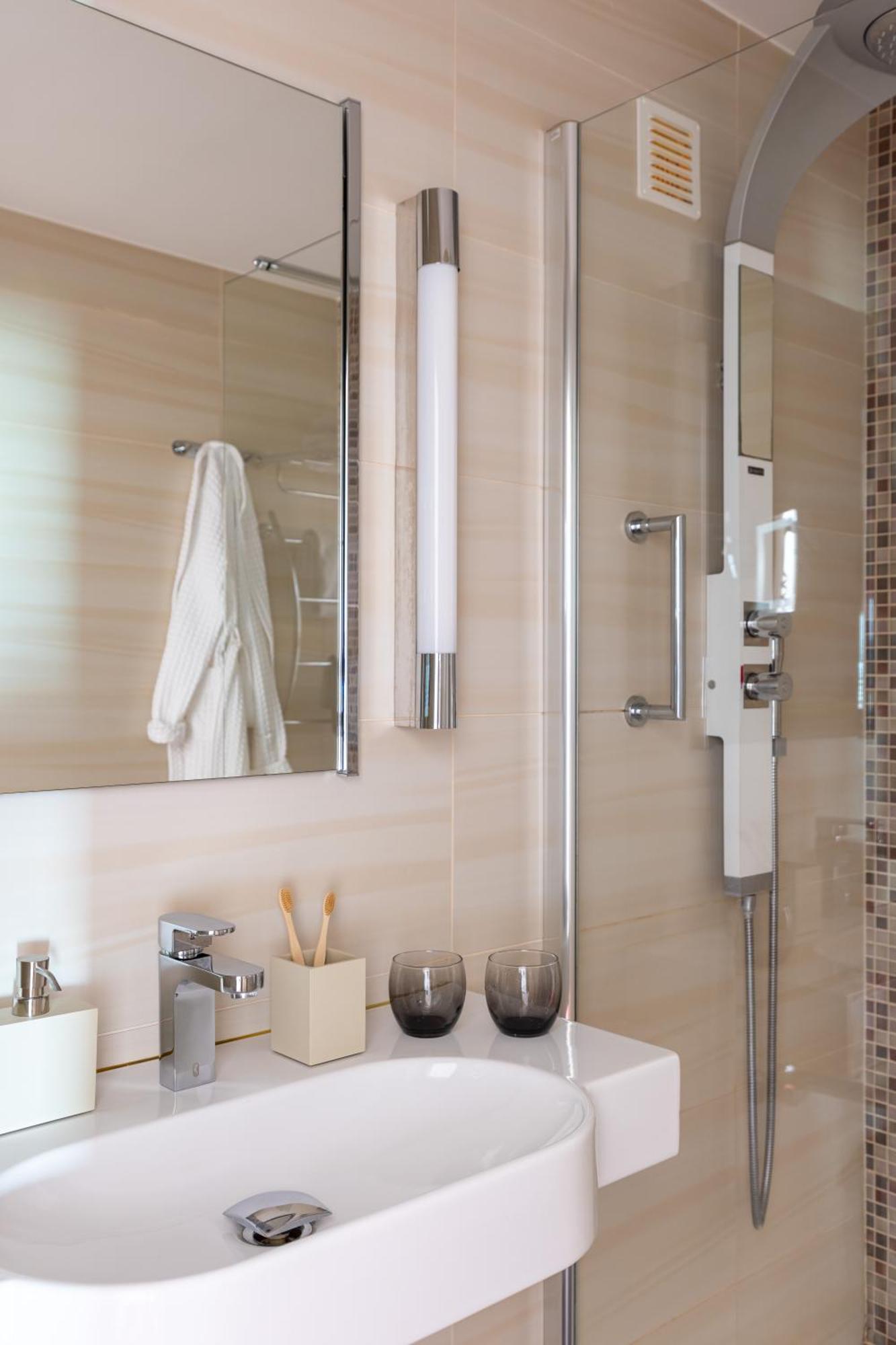 Hotel Riant-Sejour By Wp Hotels (Adults Only) 블랑켄베르크 외부 사진